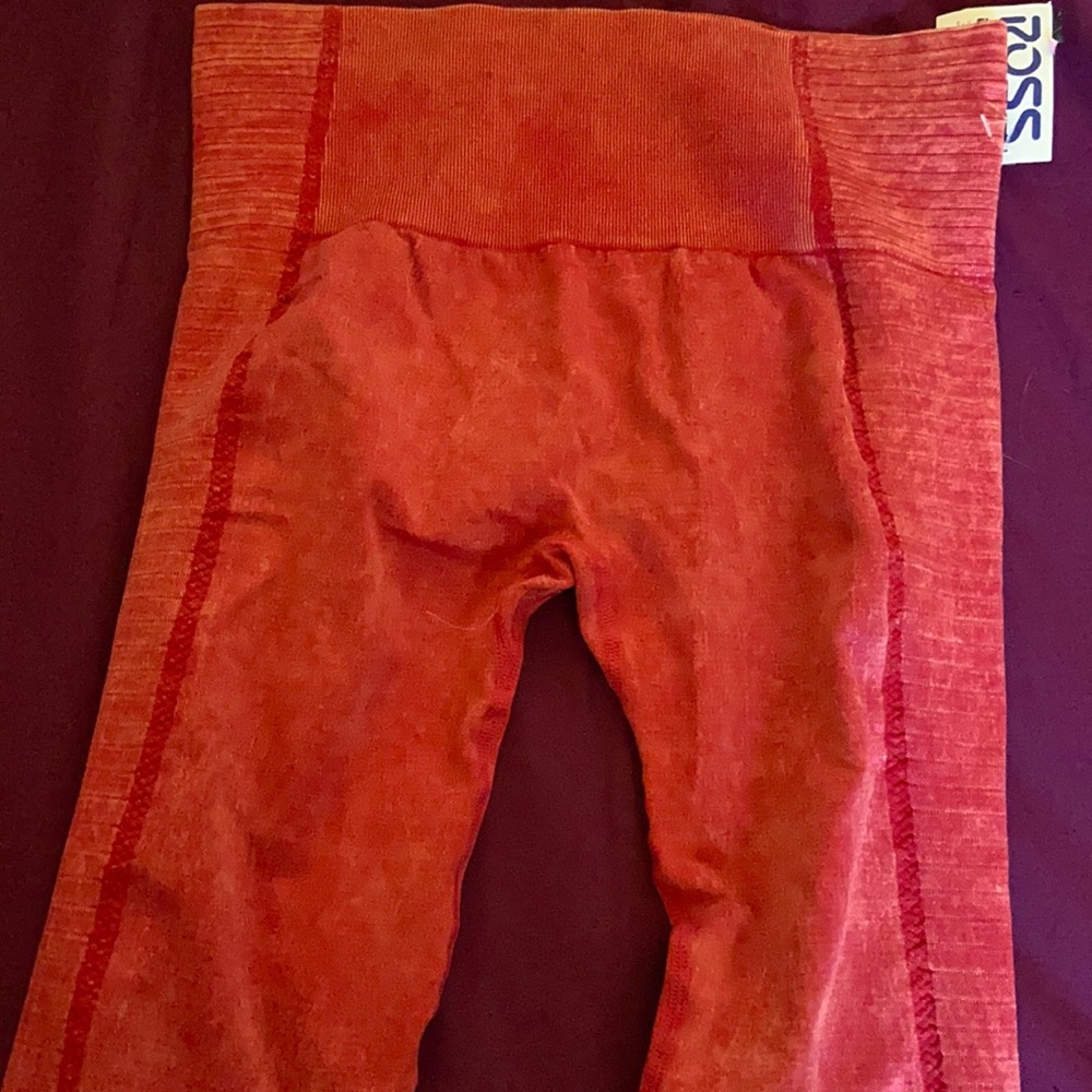 New leggings max studio